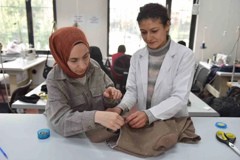 Yıldırım Belediyesi Kadın kooperatifleri, kadınların sosyal ve ekonomik hayatta daha Güçlü yer almasına katkı sağlıyor.