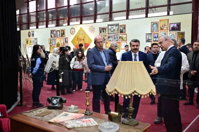 Yıldırım Belediyesi, 2026-2027 Kültür Sanat Sezonu’nu ‘hoşça Bak Zatına’ temasıyla açtı. İnsanın kendi değerini tanıması