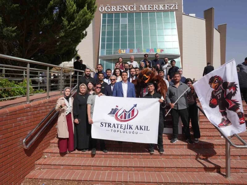 Şehitkamil Belediye Başkanı Umut Yılmaz, Gaziantep İslam Bilim ve Teknoloji Üniversitesi’ni ziyaret