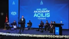 YÖK Başkanı Prof. Dr. Erol Özvar Yıldız Teknik Üniversitesi akademik yılı açılış töreninde konuşma yaparken