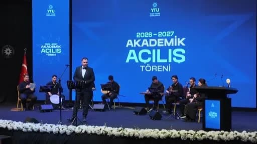 YÖK Başkanı Prof. Dr. Erol Özvar Yıldız Teknik Üniversitesi akademik yılı açılış töreninde konuşma yaparken