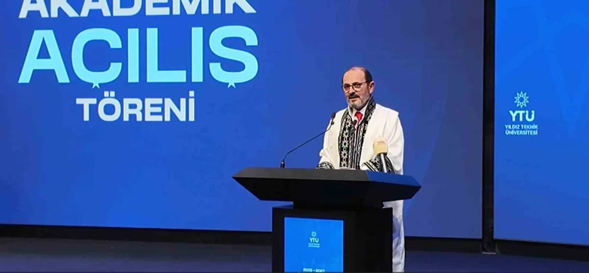 YTÜ Rektörü Prof. Dr. Eyüp Debik