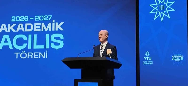 YÖK Başkanı Prof. Dr. Erol Özvar Yıldız Teknik Üniversitesi akademik yılı açılış töreninde konuşma yaparken