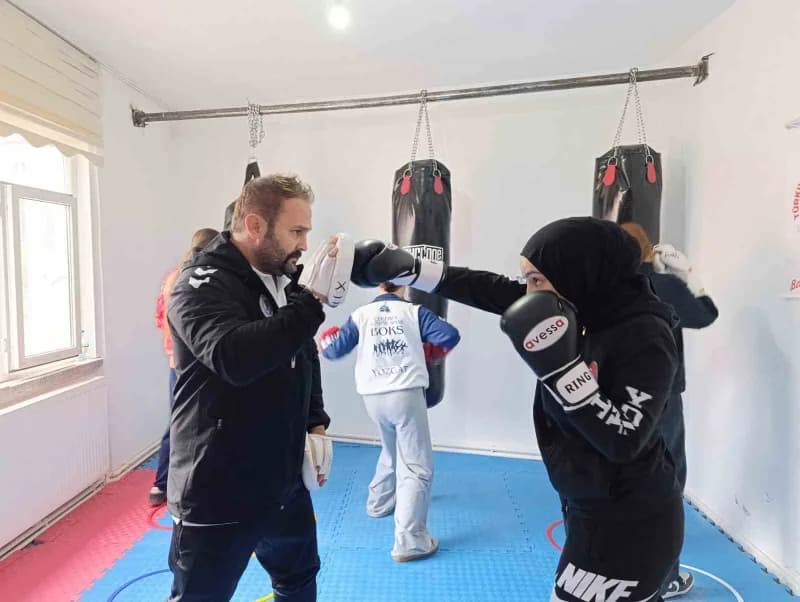 Yozgat Boks İl Temsilcisi ve Boks Antrenörü Gültekin Aslan, 17-25 Ekim 2026 tarihlerinde Trabzon'da düzenlenecek Üst Min