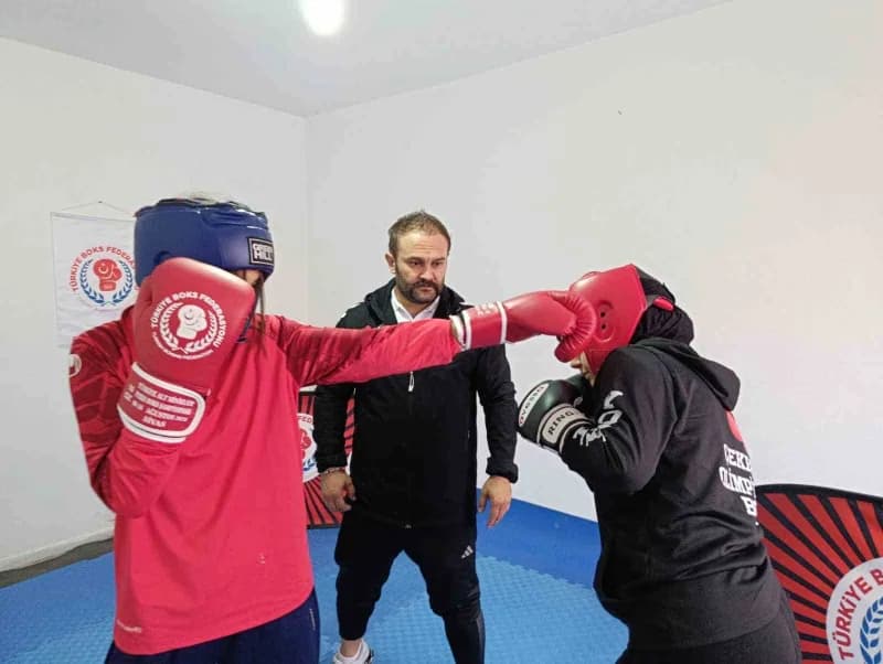Yozgat Boks İl Temsilcisi ve Boks Antrenörü Gültekin Aslan, 17-25 Ekim 2026 tarihlerinde Trabzon'da düzenlenecek Üst Min
