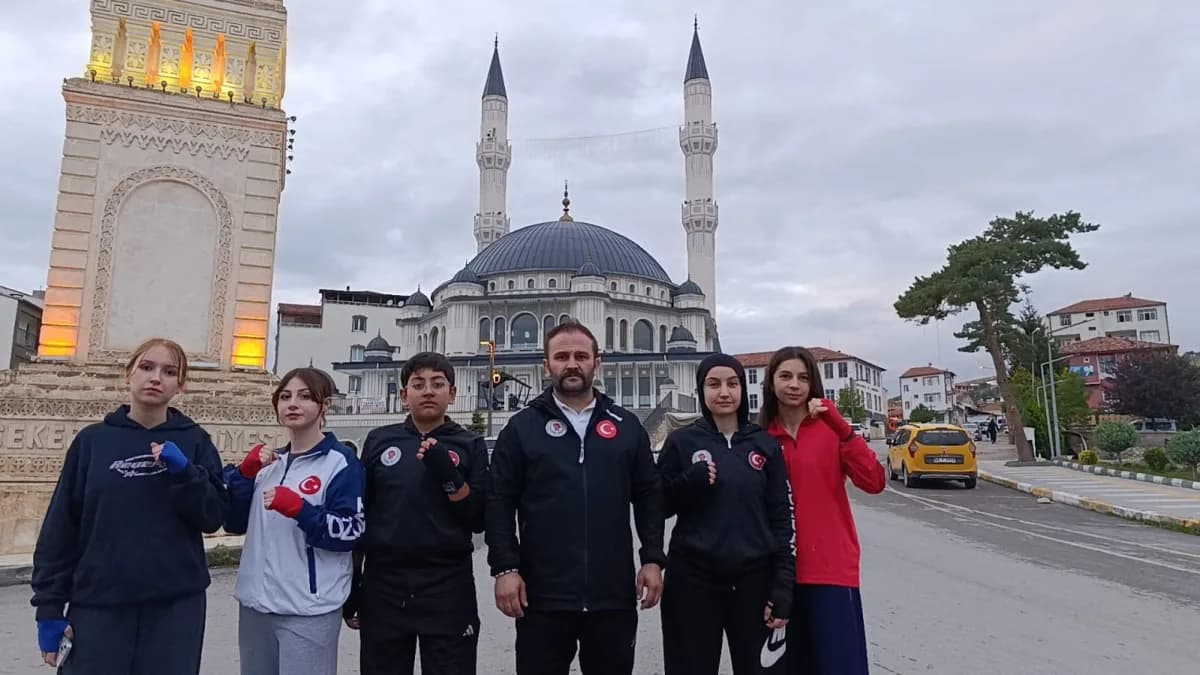 Yozgat Boks İl Temsilcisi ve Boks Antrenörü Gültekin Aslan, 17-25 Ekim 2026 tarihlerinde Trabzon'da düzenlenecek Üst Min