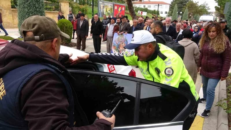 Yozgat’ta 1 Ekim Dünya Yaşlılar Günü dolayısıyla farkındalık yürüyüşü düzenlendi.-