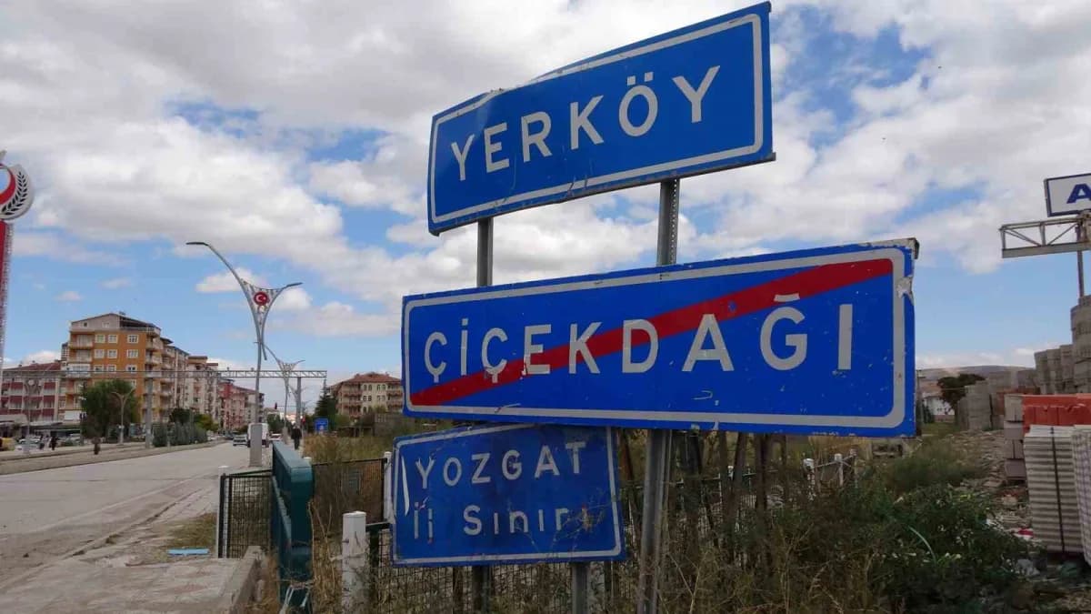 İç Anadolu Bölgesi'nin iki komşu ilçesi olan Yozgat’a bağlı Yerköy ile Kırşehir’e bağlı Çiçekdağı arasındaki sınır, Türk