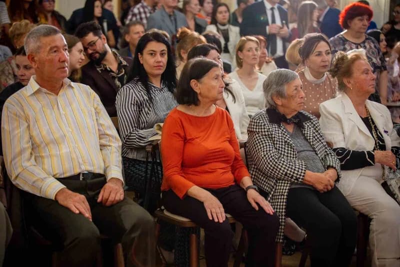 Romanya’daki Türk ve Tatar Türkü toplumlarının 700 yılı aşan tarihî ve kültürel yolculuğu, 1812 Bükreş Anlaşması’nın imz