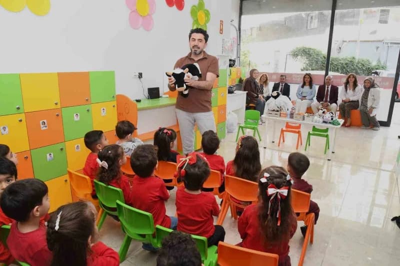 Yunusemre Belediyesi, çocukların ağız ve Diş sağlığı konusunda küçük yaşta bilinçlenmesine katkı sunmak amacıyla ilçedek