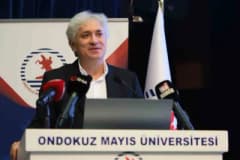 Prof. Dr. Ömer Özkan Samsun’da sağlık turizmi ve yüz nakli hakkında konuşuyor