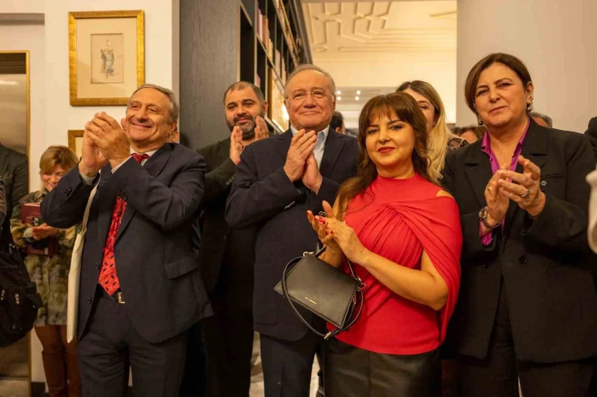 Gazi Osman Paşa Yalısı’nda Zamansız albüm lansmanından bir kare