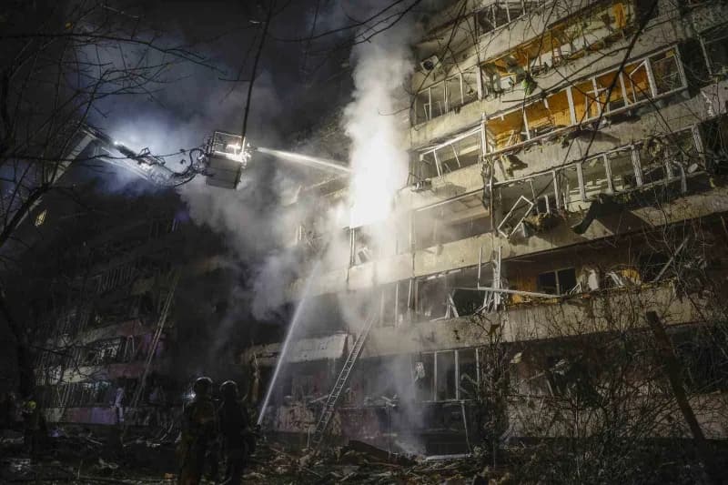 Apartmana yönelik füze saldırısında 2 kişi hayatını kaybetti, 21 kişi yaralandı