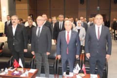 Aydın Ticaret Borsası toplantısında zeytin ve zeytinyağı sektör temsilcileri konuşuyor