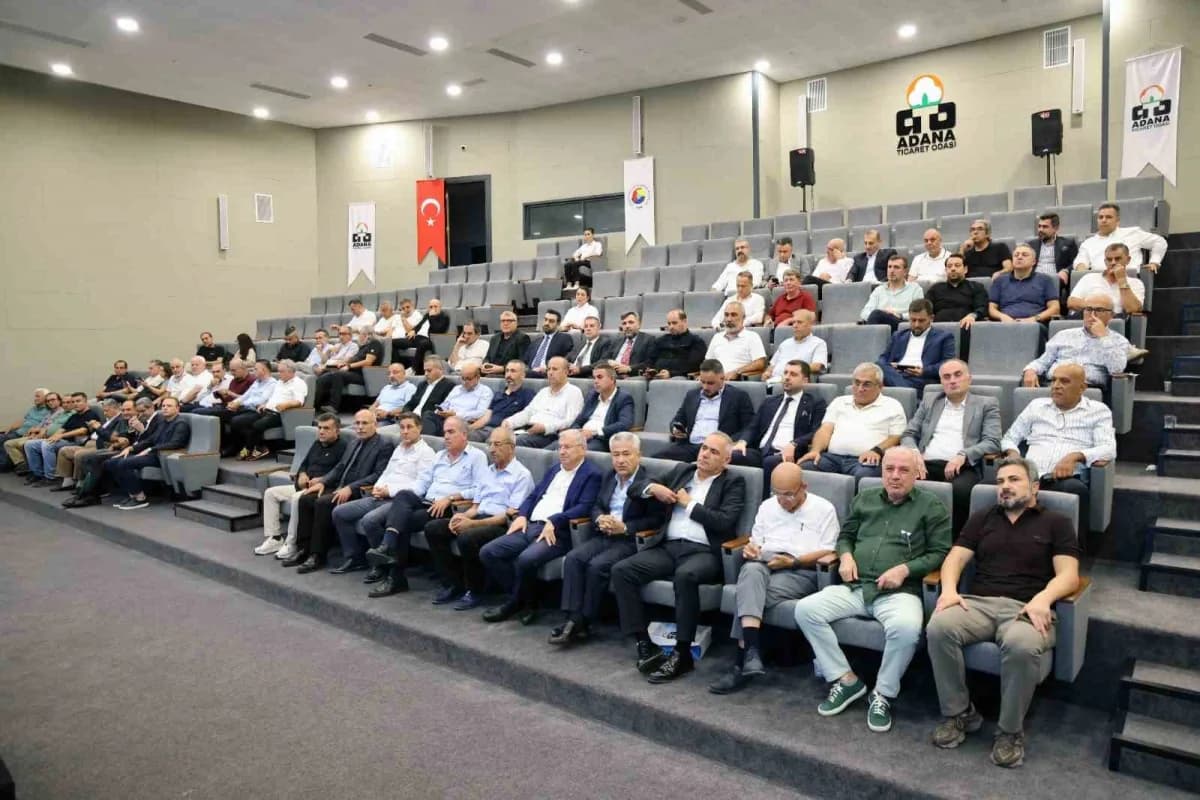 Adana Ticaret Odası 2022-2026 dönemi son toplantı anı