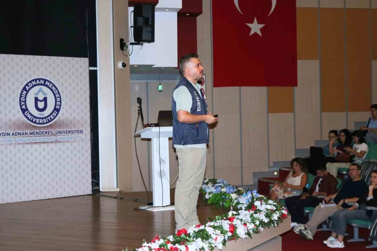 Aydın Adnan Menderes Üniversitesi Tıp Fakültesi öğrencilerine bağımlılıkla mücadele eğitimi veriliyor