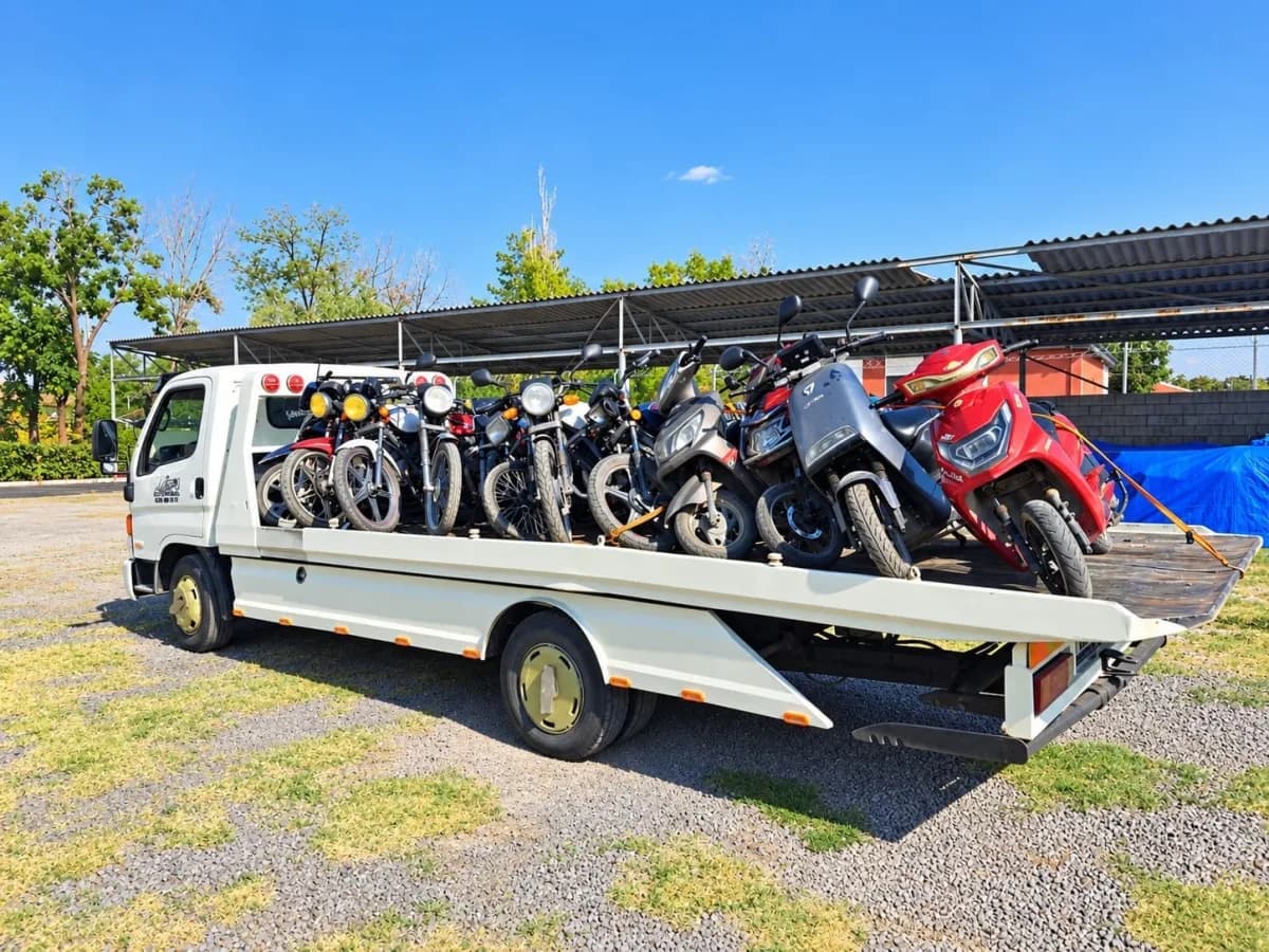 Aksaray’da jandarma ekiplerinin motosiklet sürücülerine yönelik yaptığı trafik denetimi