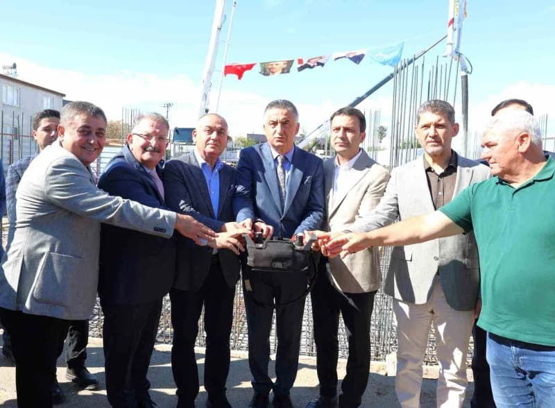 Aksu Fatma-Şevket Yüksel Aile Sağlığı Merkezi temel atma töreninden görüntü