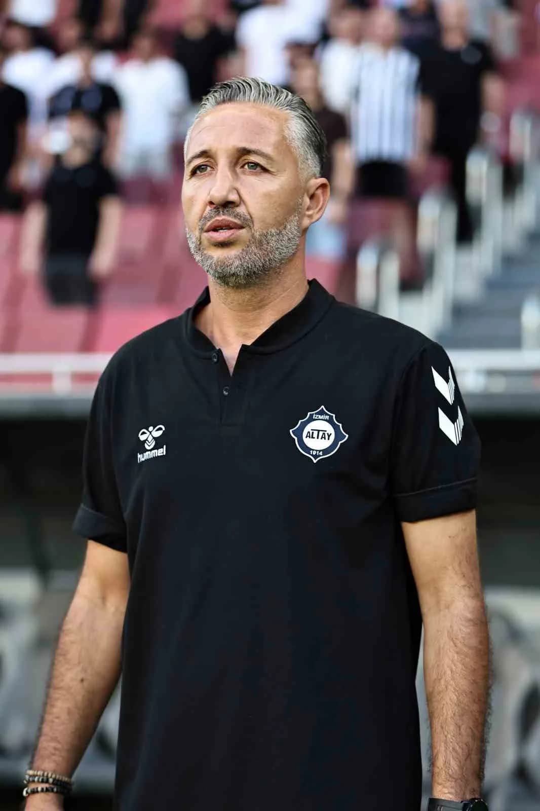 Altay Teknik Direktörü Tuna Üzümcü, Bucaspor 1928 maçının ardından açıklama yapıyor