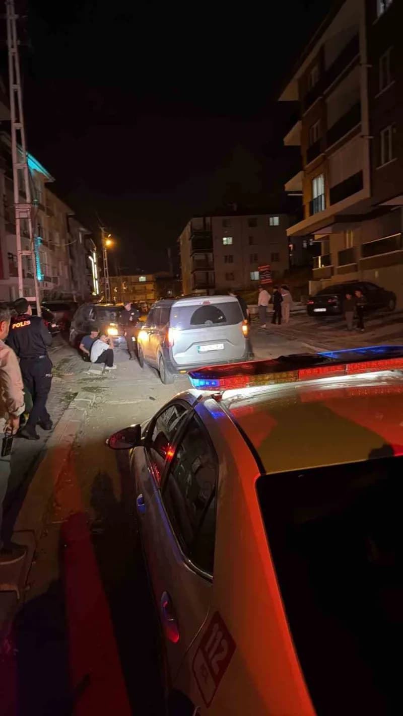 Ankara Akyurt'ta polis ekipleri dur ihtarına uymayan sürücüyü takip ediyor