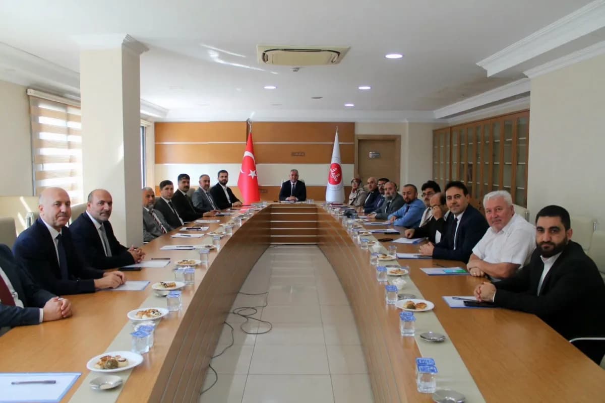 Aydın İl Müftüsü Hasan Güneş başkanlığında İlçe Müftüleri Toplantısı yapılıyor