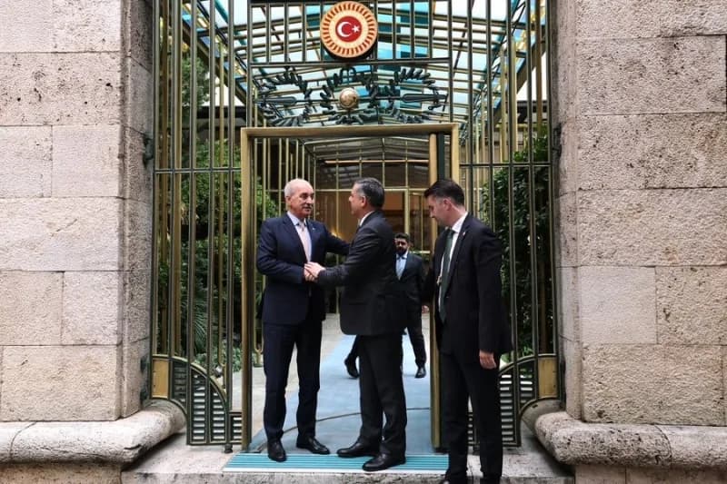 İçişleri Bakanı Mustafa Çiftçi, TBMM Başkanı Numan Kurtulmuş ve Başkan Vekili Celal Adan ile TBMM’de görüşme yaparken