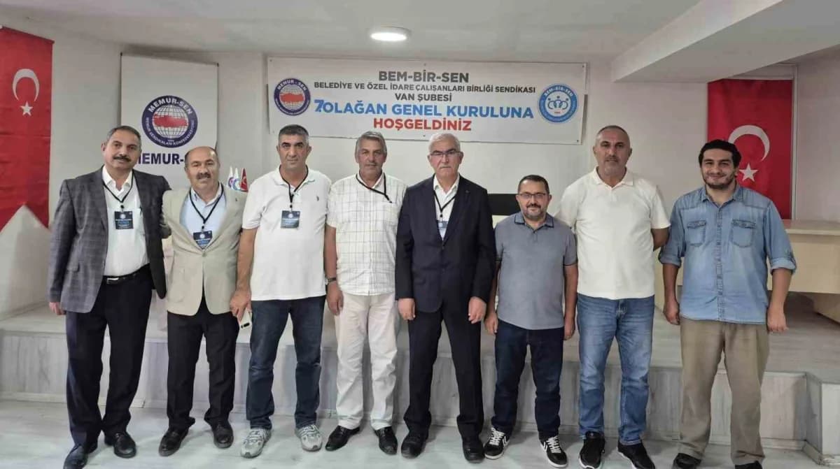 Bem-Bir-Sen Van Şube Genel Kurulu toplantısı ve Yunus Özsever'in konuşması