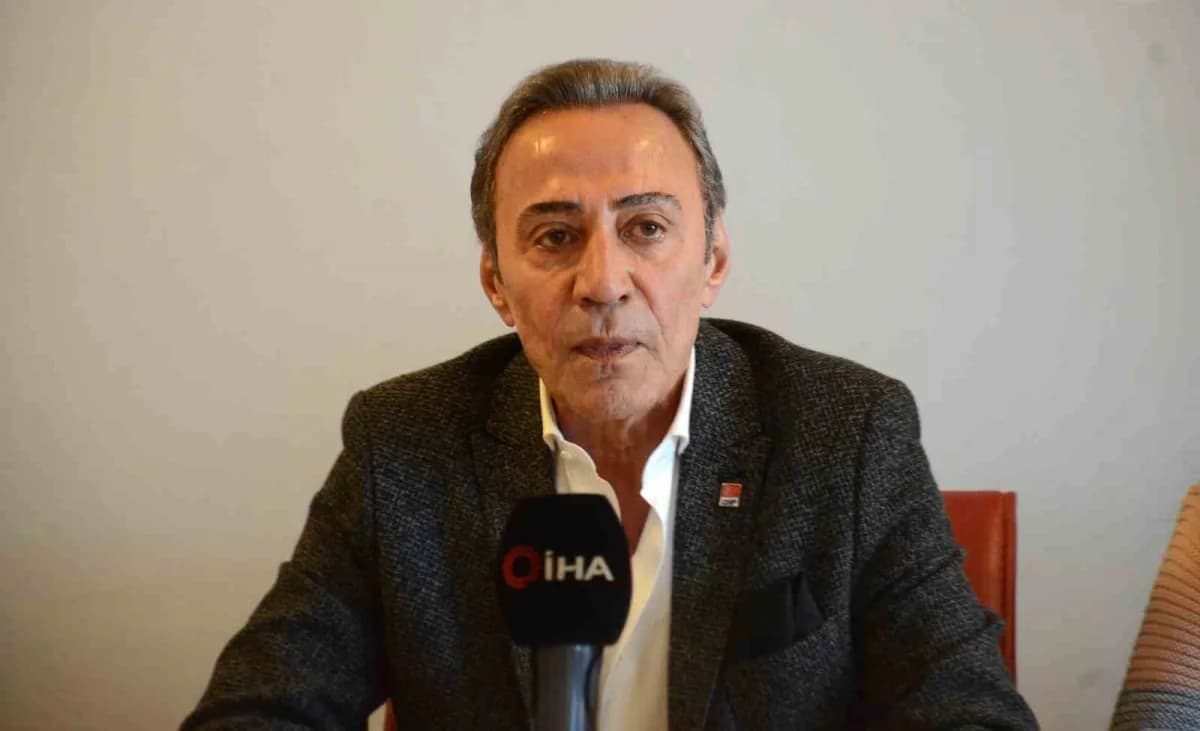 Berhan Şimşek, Bilecik’te CHP İl Başkanlığına atanan Kazım Yağmur ve yönetim kurulu üyeleriyle görüşürken