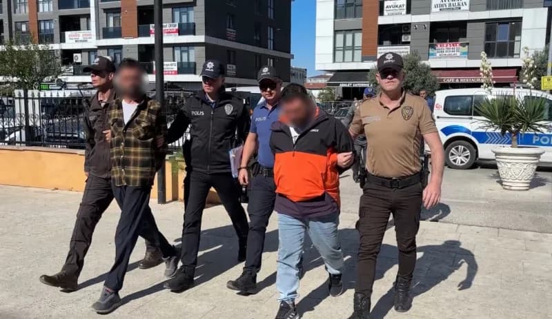 Edirne Talatpaşa Mahallesi’nde lokanta işletmecisi çifte saldırı sonrası polis ekipleri olay yerinde inceleme yapıyor