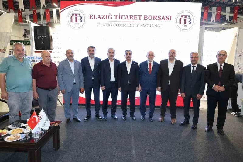 Elazığ Ticaret Borsası standı, Gıda, Tarım ve Hayvancılık Fuarı'nda ziyaretçilerle dolu