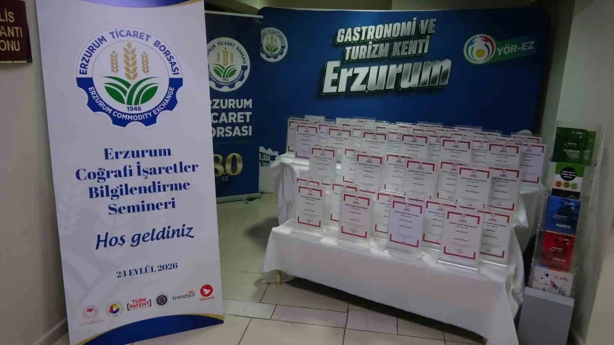 Erzurum Ticaret Borsası Meclis Salonu’nda düzenlenen coğrafi işaretler bilgilendirme semineri katılımcıları