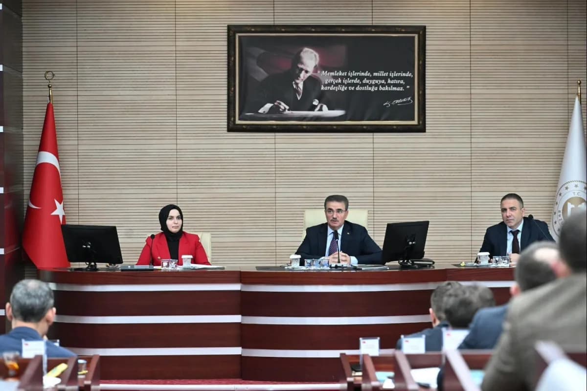 Erzurum Valisi Aydın Baruş başkanlığında Sosyal Yardımlaşma ve Dayanışma Vakıfları performans değerlendirme toplantısı