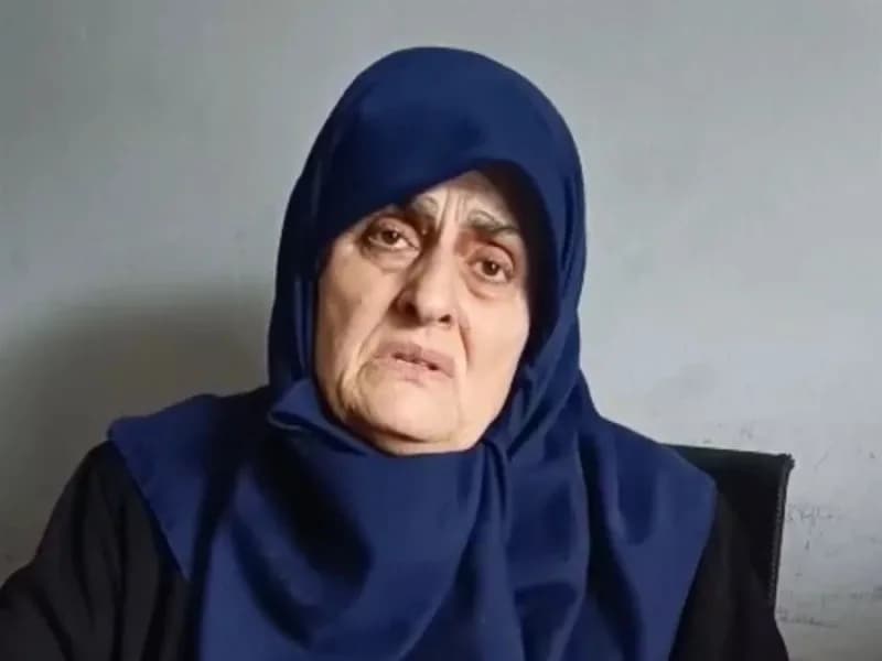Bursa Osmangazi ilçesinde eşini öldürüp cesedini parçalayan kadının yargılandığı mahkeme salonu