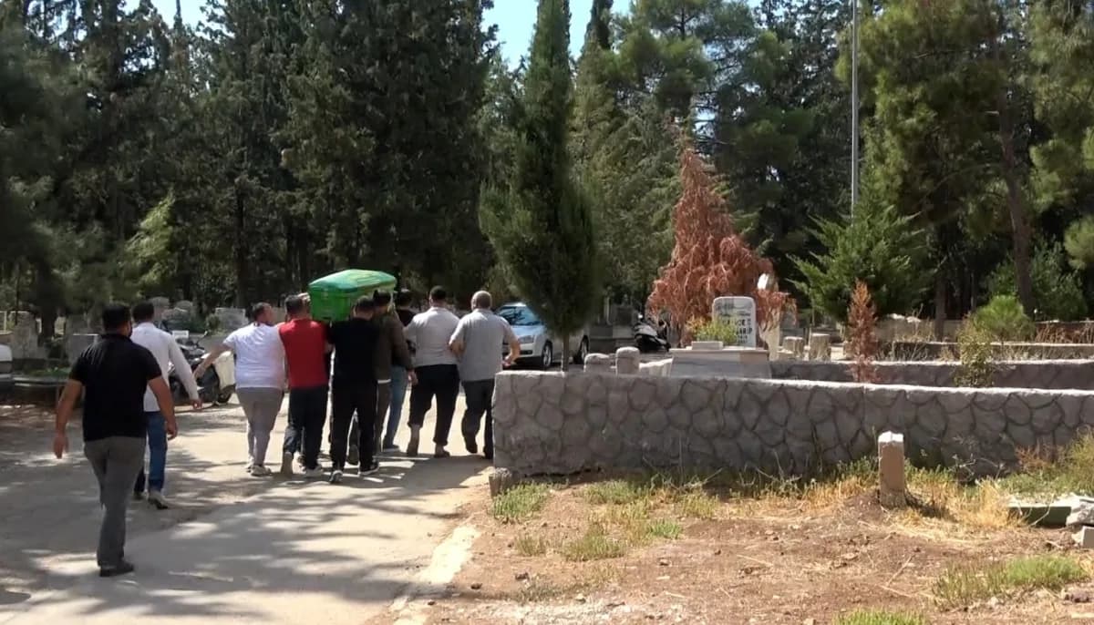 Gaziantep'te eşi tarafından öldürülen Merve Keklikçi'nin Kilis'te düzenlenen cenaze töreninden görüntü