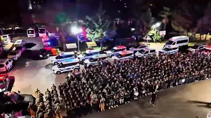 Gaziantep merkezli yasa dışı bahis operasyonunda ele geçirilen dijital materyaller ve silahlar