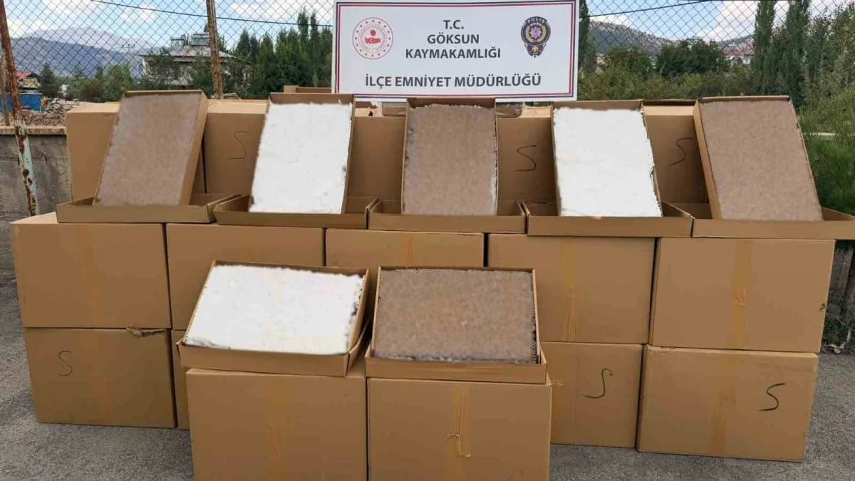 Kahramanmaraş’ta kaçakçılık operasyonunda ele geçirilen tütün ve sigaralar