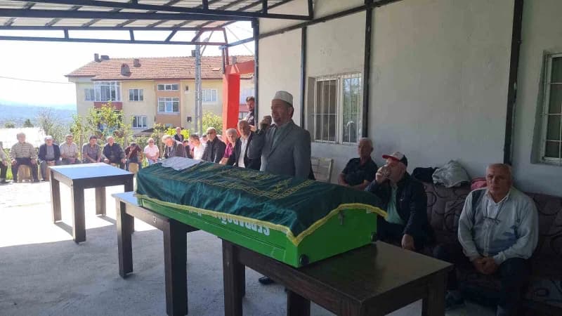 Zonguldak Serdaroğlu köyünde 12 yaşındaki Muhammet Ali için düzenlenen cenaze töreninden görüntü