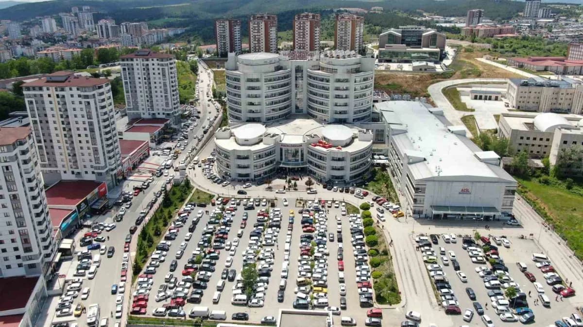 Kastamonu Küre ilçesindeki tekstil atölyesinde karbonmonoksit gazından etkilenen işçiler hastaneye kaldırıldı