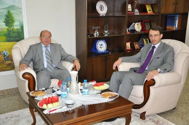 Kaşif Kozinoğlu soruşturması kapsamında ev hapsi ve tutuklama kararları verilen şüphelilerin adliyeye sevk edilmesi