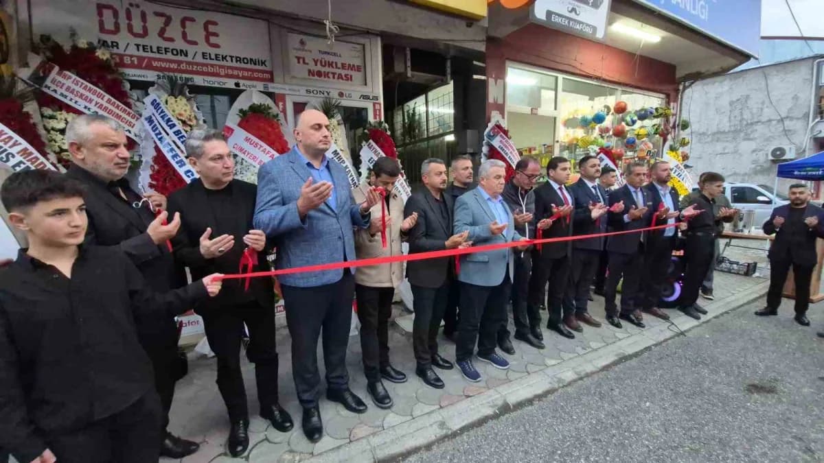 Düzce Kaynaşlı Ülkü Ocakları İlçe Başkanlığı binasının açılış töreninden görüntü