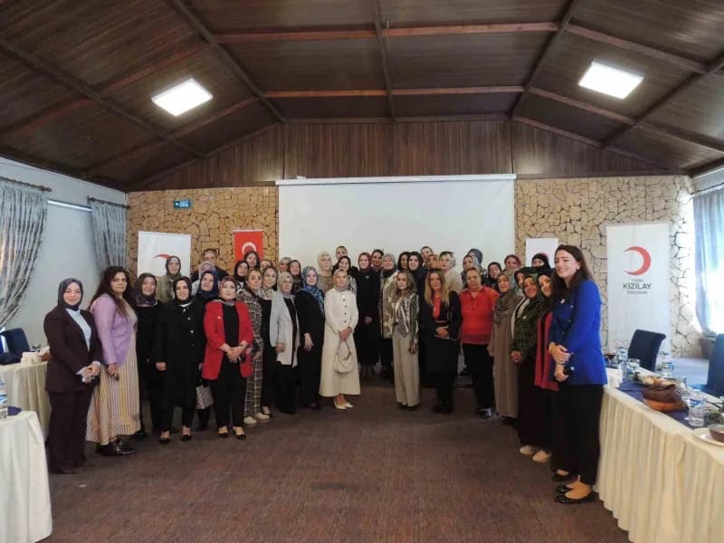 Kızılay Kadın Erzurum yönetimi ve davetliler Palandöken Kayak Merkezi’nde istişare ve tanışma kahvaltısında bir arada