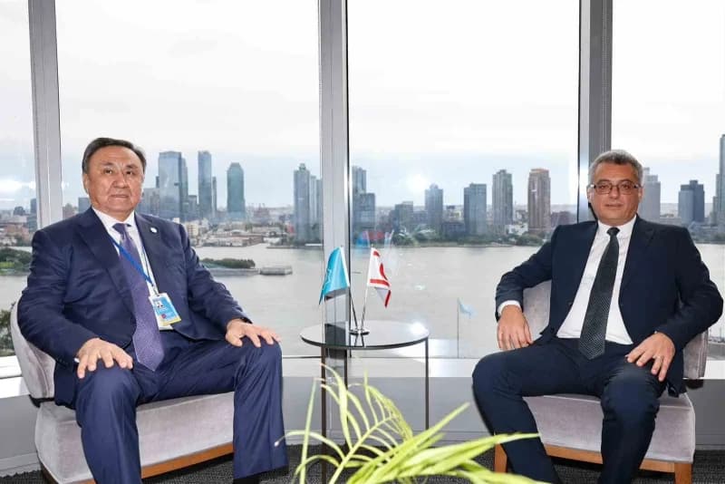 KKTC Cumhurbaşkanı Tufan Erhürman ve TDT Genel Sekreteri Kubanıçbek Ömüraliyev New York'ta görüşme yaparken