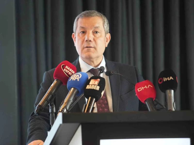 Samsun'da düzenlenen Kriz İletişimi Eğitimi programından bir kare, katılımcılar ve konuşmacılar