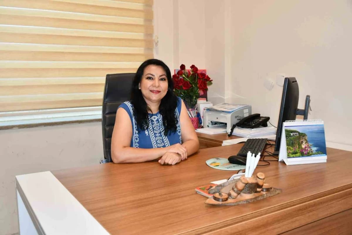 Düzce Üniversitesi Tıp Fakültesi öğretim üyesi Dr. Dilek Akıncı kuduz hastalığı hakkında bilgi verirken