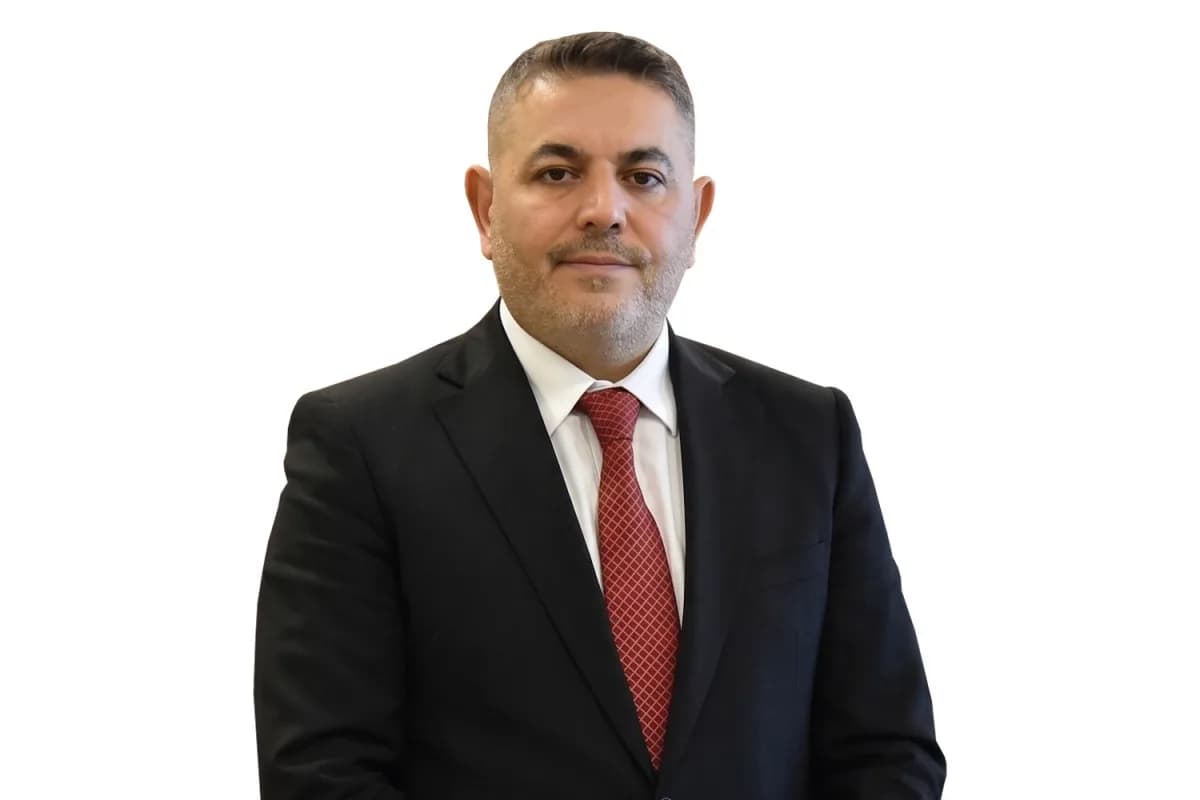 Malatya Ticaret ve Sanayi Odası binası önünde E-Ticaret Akademisi tanıtımı