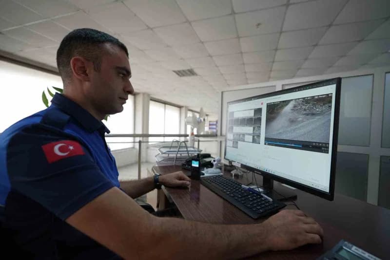 Manisa’da kaçak hafriyat ve moloz dökümüne karşı güvenlik kameraları ve dronlarla yapılan denetimler