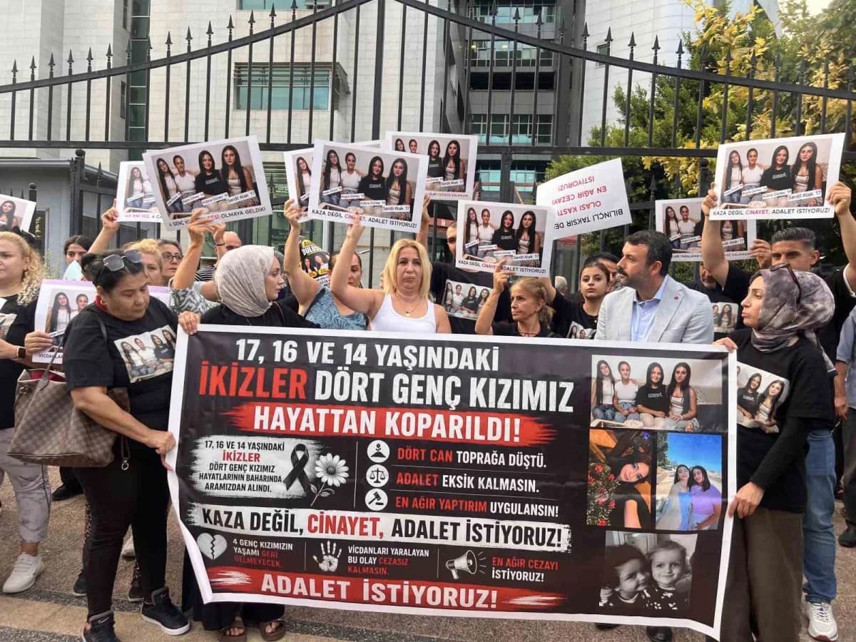 Mersin D-400 kara yolunda 4 kız çocuğunun hayatını kaybettiği trafik kazası sonrası olay yeri