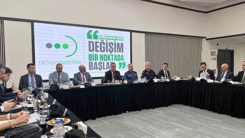 Mersin’de bağımlılıkla mücadele kapsamında Değişim Noktası Projesi tanıtım toplantısından bir kare