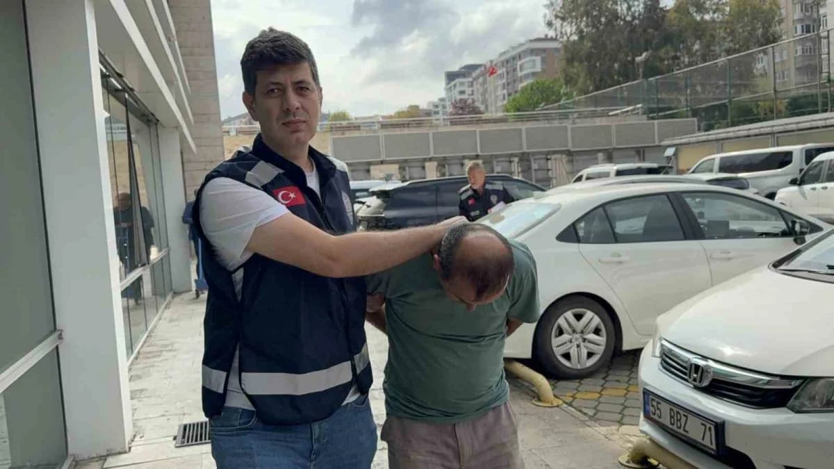 Samsun'da polis ekipleri olay yerinde inceleme yapıyor