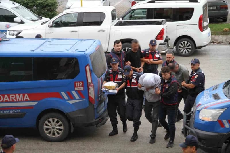 Samsun Çarşamba'da kargo yalanıyla 17 milyon liralık senet dolandırıcılığıyla ilgili jandarma operasyonu